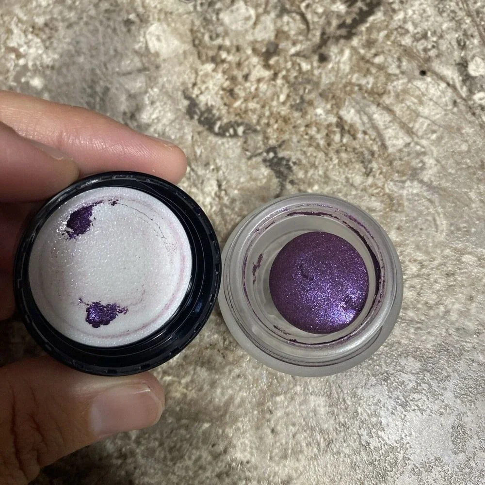 Younique Splurge Cream Eye Shadow MAJESTIC New Eyeshadow (Read)